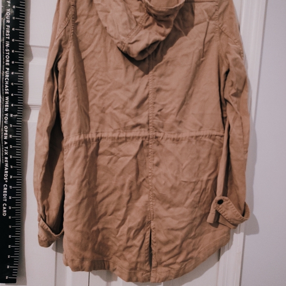 Women's Tan Jacket Hooded Super Soft 3/4 Length Fishtail New - Picture 9 of 12